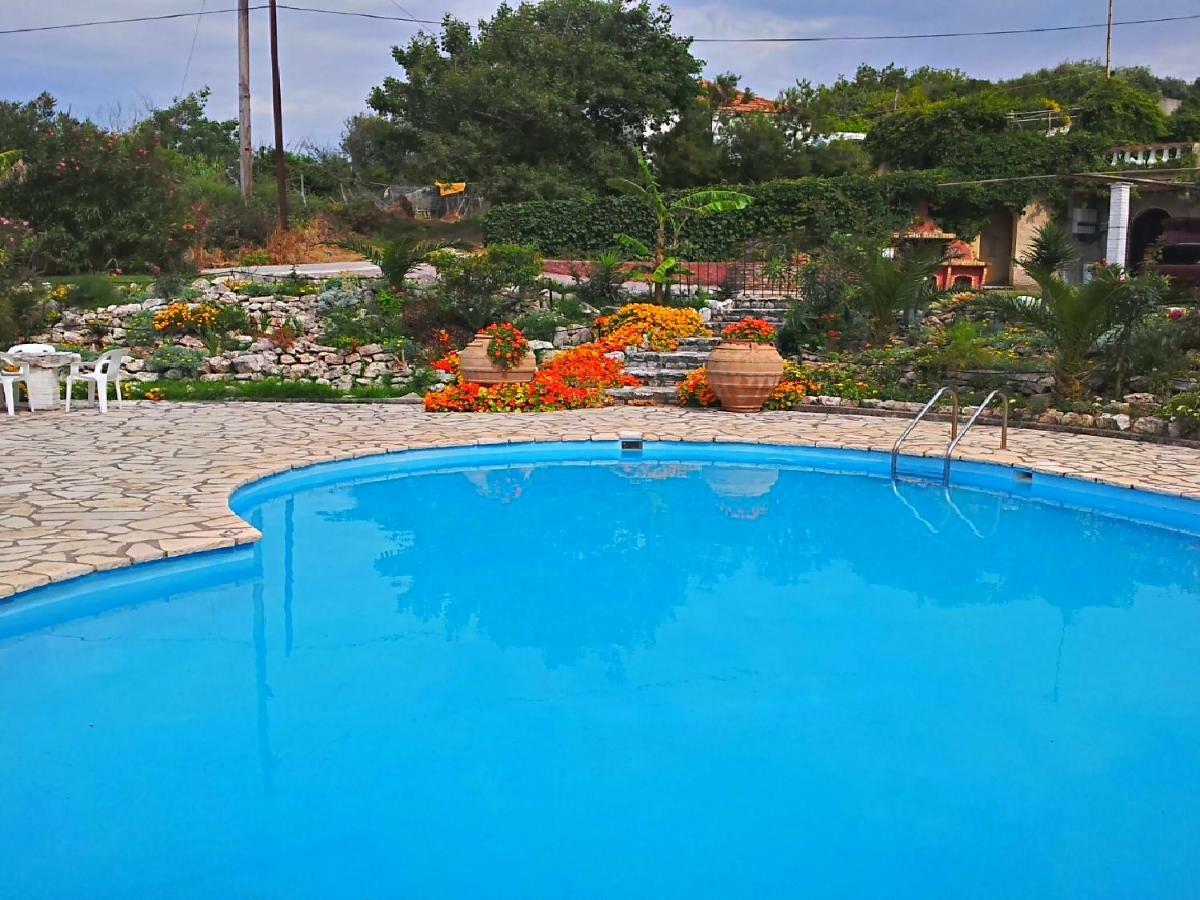 Angela Apartments Pool Gardens And Sea Views Agios Stefanos Avliotes  Екстер'єр фото