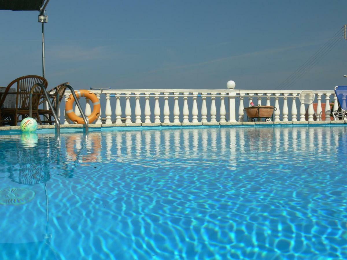 Angela Apartments Pool Gardens And Sea Views Agios Stefanos Avliotes  Екстер'єр фото